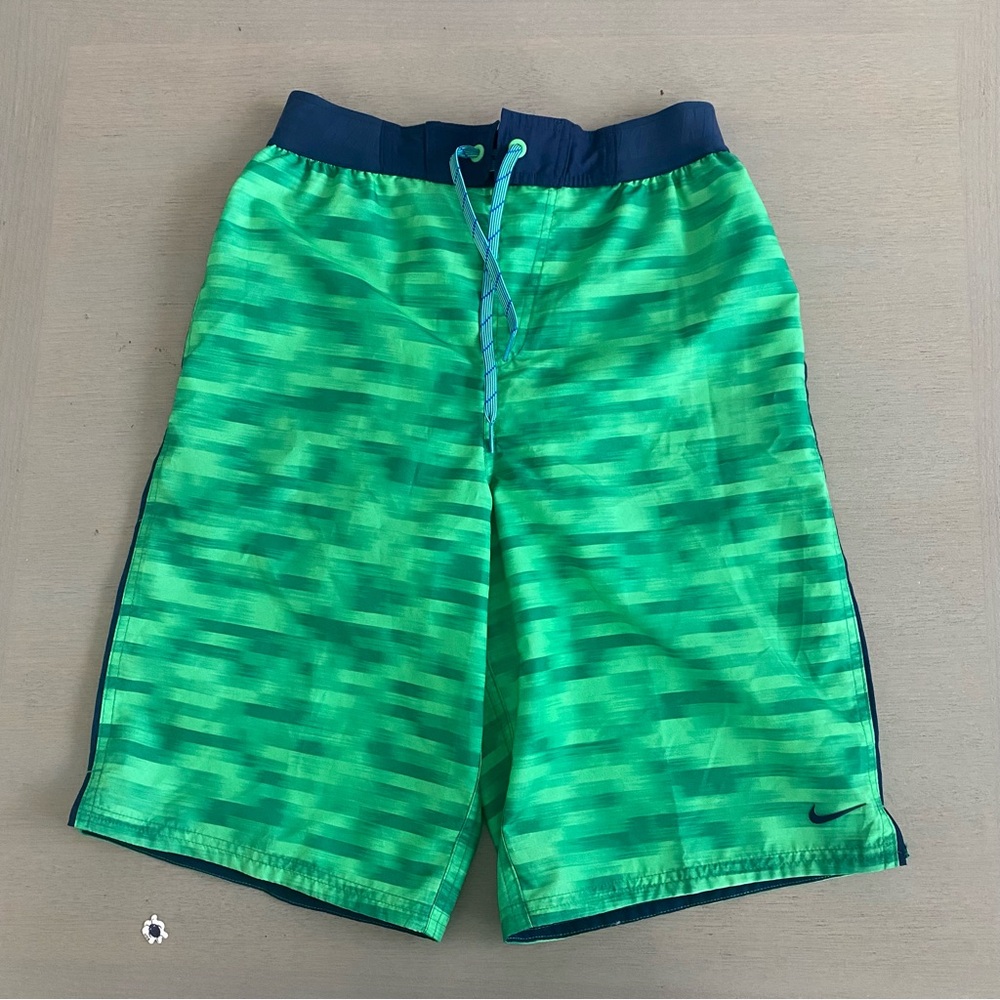 Nike Men’s Swim Board Shorts NESS7442 Swim Summer Green Size Small Pool Beach